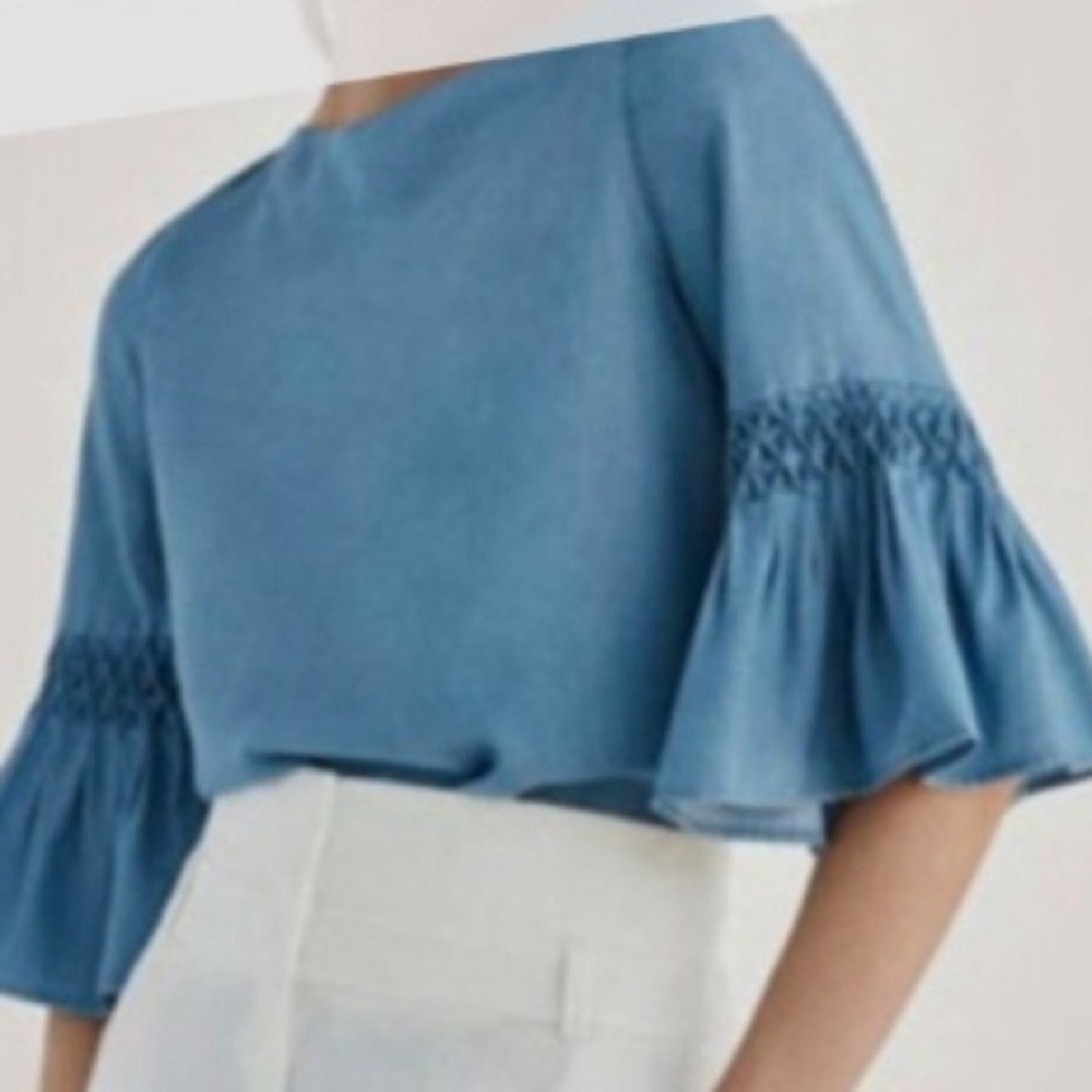 EUC Chambray 3/4 bell sleeve Massimo Dutti top